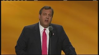 Chris Christie holds mock court for Hillary Clinton, crowd chants \