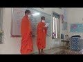 buddhist students explain their group discussion _ សមណសិស្សទី១១ នៃពុទ្ធិកវិទ្យាល័យព្រះសុរាម្រឹត