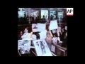 SYND 9/6/72 DEMONSTRATORS SIT IN AT SOUTH AFRICAN AIRWAYS BUILDING