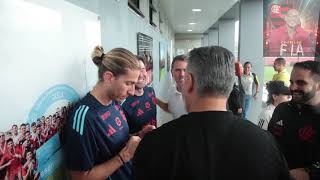 VEJAM IMAGENS DA REAPRESENTAÇÃO E DO PRIMEIRO DIA DE TREINO DAS ESTRELAS DO FLAMENGO