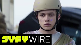 The 5th Wave Deleted Scene: Zombie Leader - Exclusive Clip | SYFY WIRE