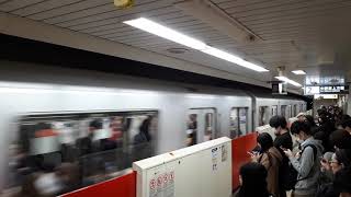 なんとなく電車：東京メトロ中野富士見町駅：丸ノ内線中野坂上行き到着光景