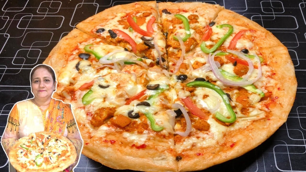 Chicken Tandoori Double Cheese Pizza Recipe || Cooking With Hoor - YouTube