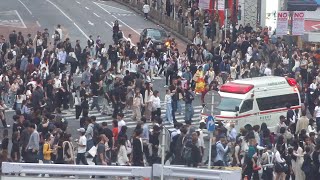 Shibuya crossing in Tokyo, Ambulances , Fire Engines and Unmarked Police car (東京 渋谷交差点に救急車、消防車、パトカー)