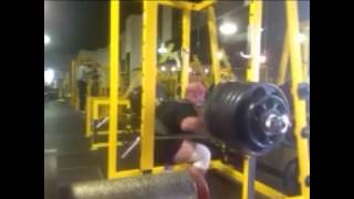 Brandon Cass, 790 x 2, Raw Squat