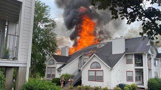 Fire breaks out at Roanoke apartment complex