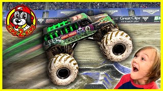 Monster Truck GIVEAWAY - Monster Jam Grave Digger Ride Truck (2021 Spin Master Toy Fair Exclusive)