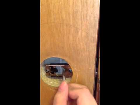 How to open a door without the knob How to open a door without the knob