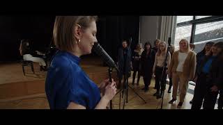 Ania Bratek\u0026Aga Derlak ft. Chór Spontaniczny - POWIDOK // Vintage Sessions 4K