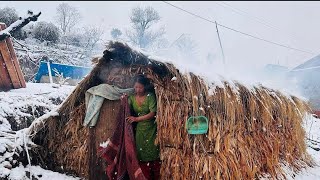 Best Life in the Himalayas | A Rainy Day in a Nepali Village  | Mountains During Documentary Video .