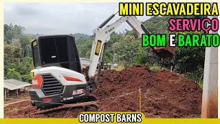 Enterrando encanamento com uma MINI ESCAVADEIRA (Compost Barns)