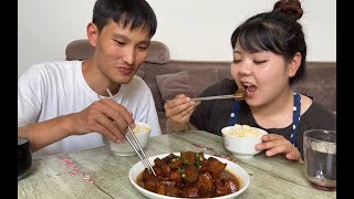 整个鲍鱼红烧肉，给日本媳妇改善伙食！