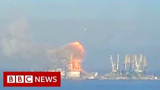 Российский военный корабль уничтожен в оккупированном порту Бердянска, сообщает Украина - BBC News