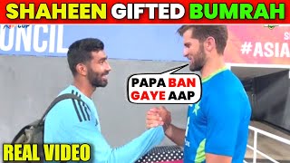 Shaheen Afridi gives Bumrah gift 🎁 to celebrate,, | Afridi and Bumrah video|