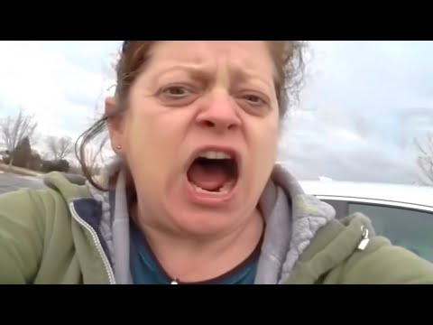 LADY RAGES IN MCDONALDS PARKING LOT