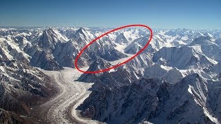 Unbelievable! The Chinese build tunnels in the mountains