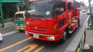 ②消防車２台が柴又街道左往 江戸川区Tokyo,Japan.