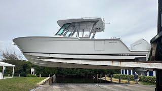 Bertram 28 CC 2023 with Sea Keeper and enclosure for sale MichaelEhrlich MarineMax ￼