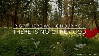 SARAH CLERK FEAT. MINISTER KOFY - RIGHT HERE WE HONOUR YOU (OFFICIAL LYRIC VIDEO)