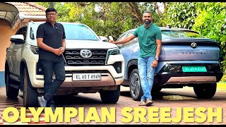 ഒളിമ്പിക് മെഡൽ നേടി എത്തിയ ശ്രീജേഷിനെ കാത്തിരുന്നത് കാറുകൾ,കോടിക്കണക്കിന് രൂപ തുടങ്ങിയ സമ്മാനങ്ങളാണ്