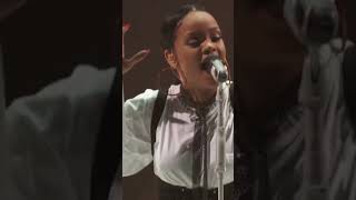 Rihanna Diamonds Live at Global Citizen Festival