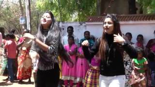 En chella peru apple a Song from Pokiri in  Tamilnadu girls dance with HD audio