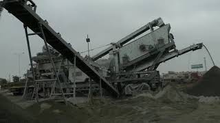 Mobile impact crusher in 150t/h 10-20mm aggregate sand crushing line