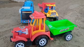बच्चों के लिए छोटे ट्रैक्टर और ट्रक खिलौना विडियो ।  बच्चों के लिए खिलौना सीखने के विडियो । (४)