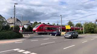 Spoorwegovergang Bestwig (D) // Railroad crossing // Bahnübergang