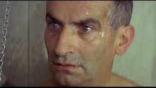 Louis de Funès - Le Corniaud - Scène de la douche