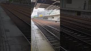 阪急神戸線・六甲駅　特急通過 #shorts