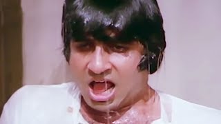Drunk Amitabh Bachchan making a scene | Do Anjaane | Bollywood Scene