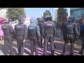 tensión entre mossos y manifestantes contra the district