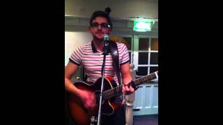 Rob Crimson - Open mic The Graduates - Derby 19-03-2013