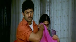 Prabhas Pournami Movie - Prabhas Saves Charmee Emotional Scene - Sunil