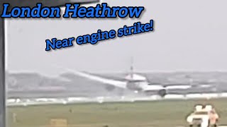 Dreamliner causes runway shutdown at Heathrow!