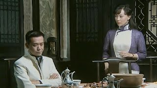 【Full Movie】暴发户陪妻子回娘家，处处显摆，不料妻子娘家人直接把礼物丢出门！💕#中國電視劇 #古裝愛情 #cdrama #倾城之恋