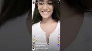 Poonam Pandey take off her clothes while going live on Instagram