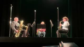 The SMCC Saxophone Ensemble Performs “Carol of the Bells”