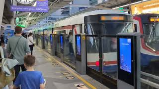 2024 0308 Bangkok T21 BTS Crowds