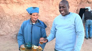 Meeting a nomadic Berber family in Morocco