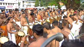 സന്നിധാനത്ത് പാണ്ടിമേള ലഹരി; കൊട്ടിക്കയറി ചെറുശ്ശേരി കുട്ടന്‍മാരാരും സംഘവും