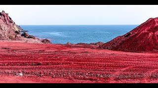 الشاطئ الاحمر  في جزيرة هرمز بايران