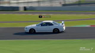 Gt7 suzuka 2 laps white r34 gtr