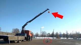 Experiment ! Pumpkin fell onto a Van from a height of 400 inches