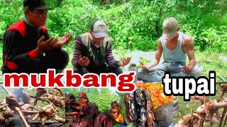 panggang daging tupai langsung di makan di spot berburu maknyus😋😋