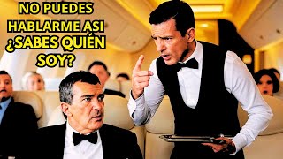 Un Hombre Humilla a ANTONIO BANDERAS en un Vuelo en Primera Clase Cuando se Descubre la Verdad