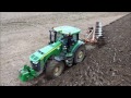 la arat cu john deere romania