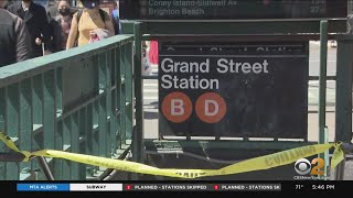Brooklyn subway shooting, smoke bomb attack causes major problems for commuters