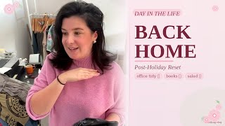 Back From Holiday, Messy Office & Good Books | Day In The Life